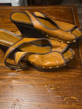 Wedge Sandals in Tan Leather with Stud Details
